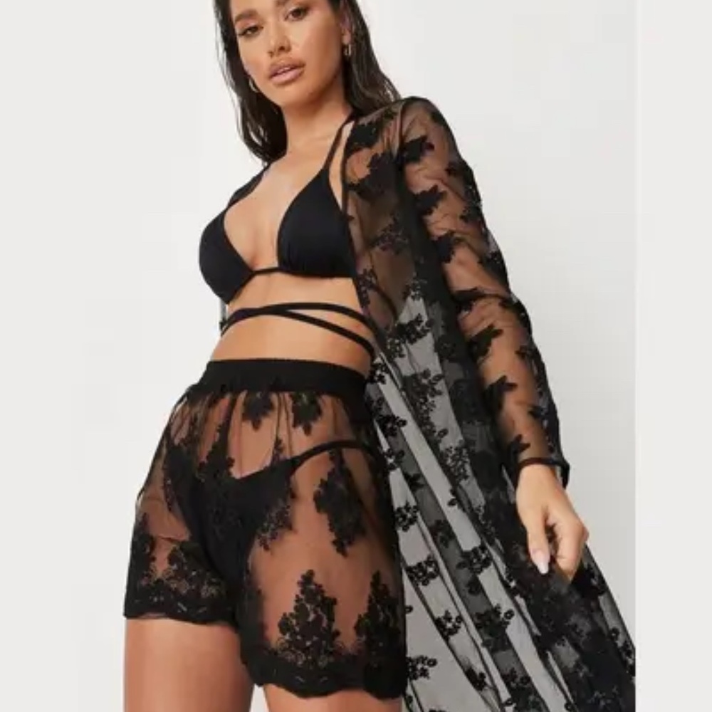 Missguided Premium Applique Lace Beach Cover Up Shorts - Size 4